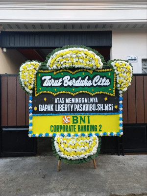Papan Bunga Duka di Ganjar Asri