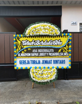 Papan Bunga Duka di Ganjar Asri